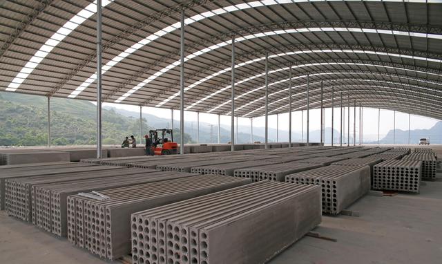 貴州福泉 工業廢棄磷石膏撬動環保建材大產業