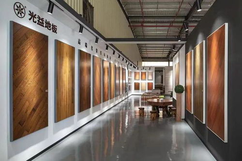 走進超級工廠 張亞飛走進光益地板總部 深入探索高端定制美學